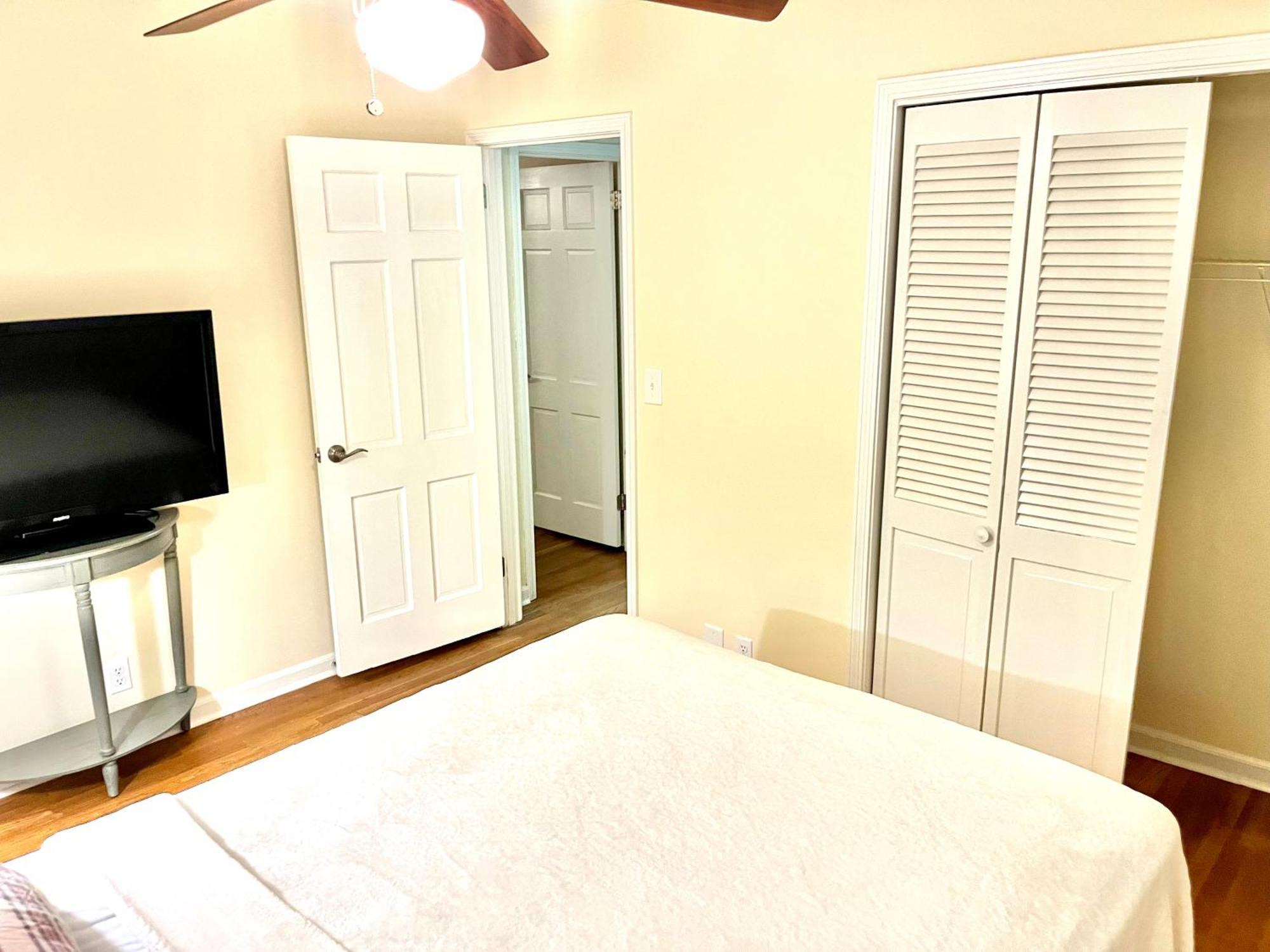 Cozy Sandy Springs In Apartment