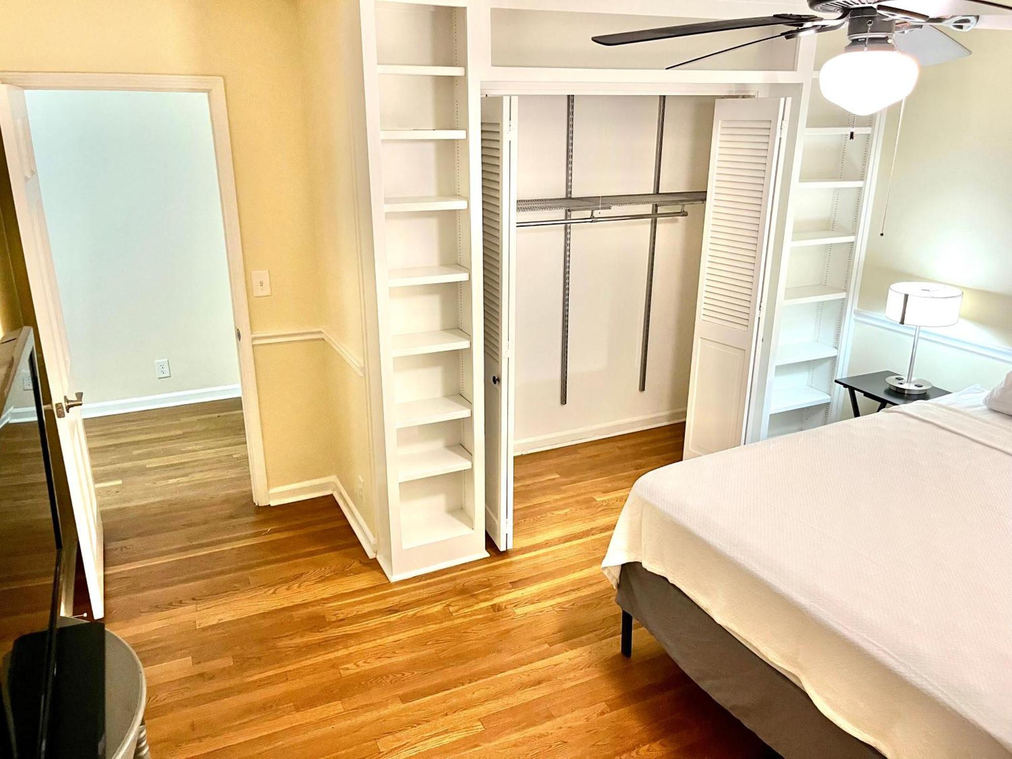 Cozy Sandy Springs In Apartment