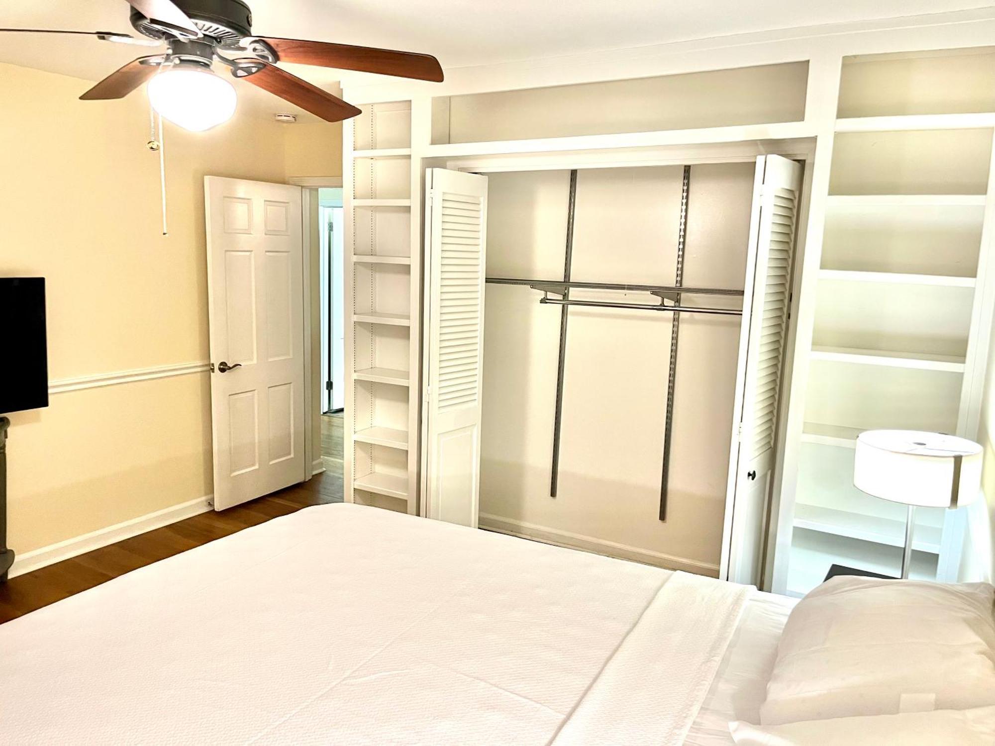 Cozy Sandy Springs In Apartment